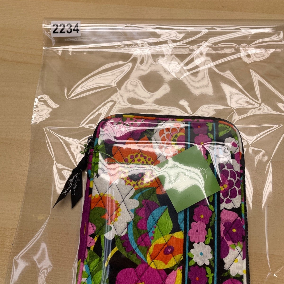 Vera Bradley Women’s Va Va Bloom Floral Print Black Quilted E-Reader Sleeve