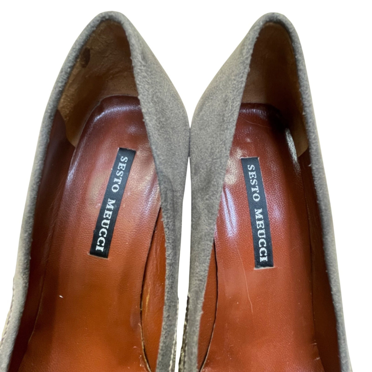 Sesto Meucci Women's Gray Suede Floral Embroidered Block Heels Size 8M