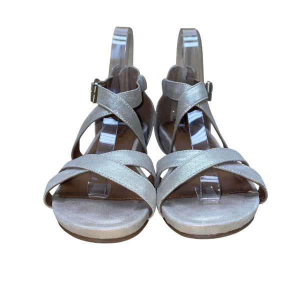 Comfortiva Women’s Gold Leather Adjustable Strap Pillowtop Sandals Size 8M