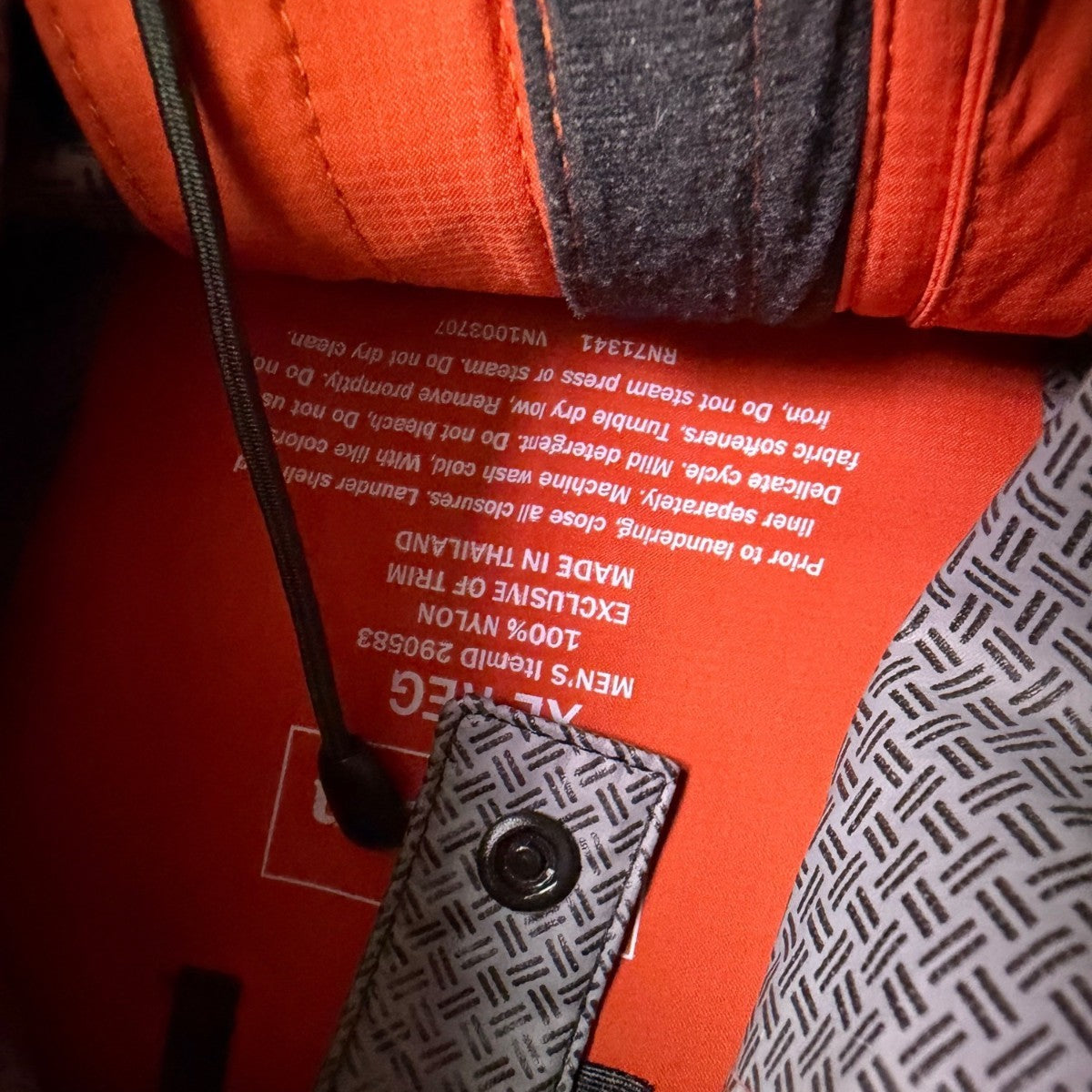L.L. Bean Mens Orange Hooded Rain Jacket Fully Zippered Waterproof Design Sz XL