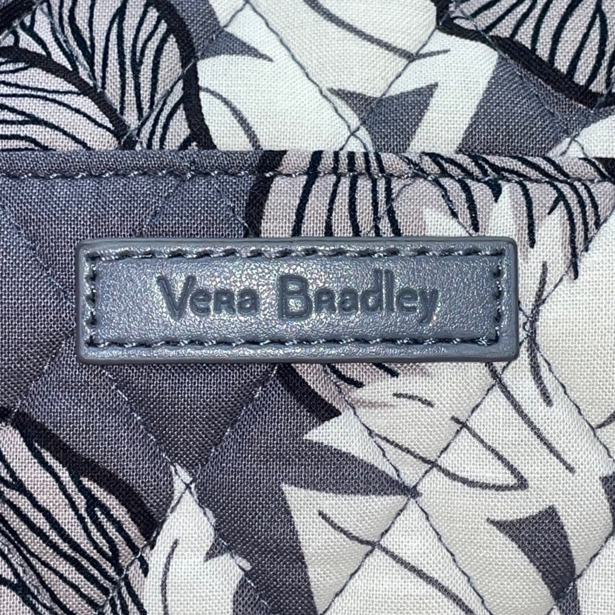 Vera Bradley Women’s Gray Quilted Floral Foldable Hanging Travel Organizer