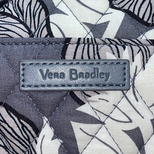 Vera Bradley Women’s Gray Quilted Floral Foldable Hanging Travel Organizer