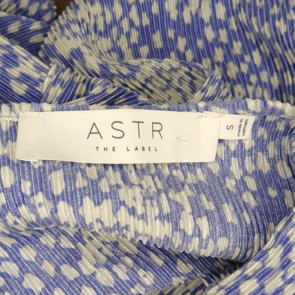 ASTR The Label Womens V-Neck Short Sleeve Top Size S Blue Abstract Print New