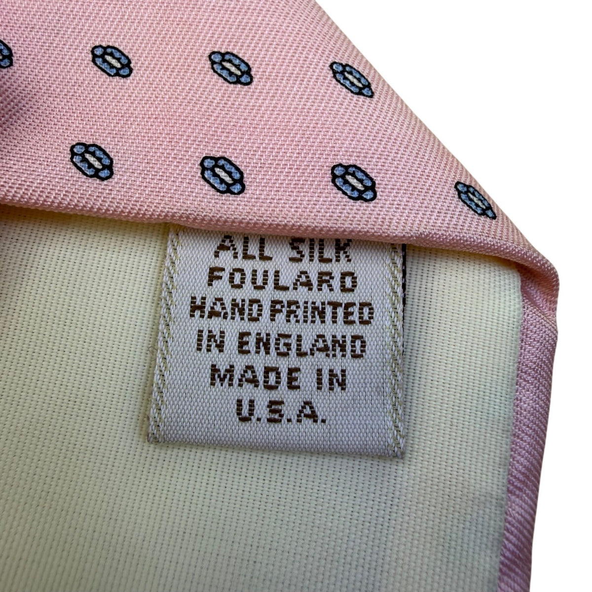 Bert Pulitzer Mens Pink Silk Patterned Tie All Season Elegant Design
