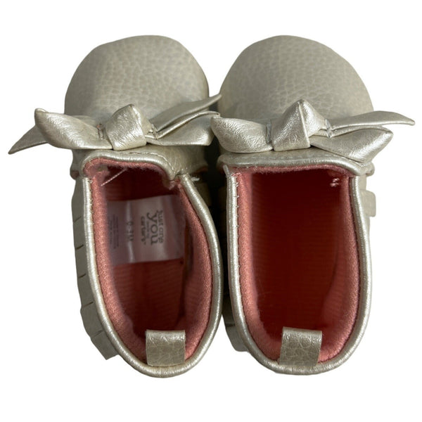 Carter’s Toddler Girl's Satin Ivory Moccasin Shoes Sz 0-3M