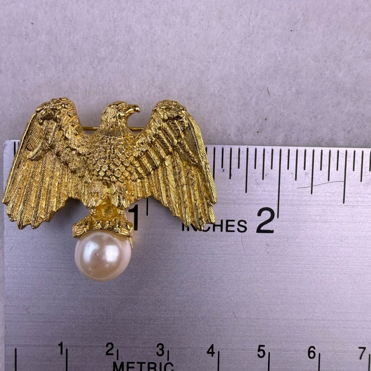Vintage Gold Tone Liberty Eagle Brooch With Pearl Accent Pin Metalwork