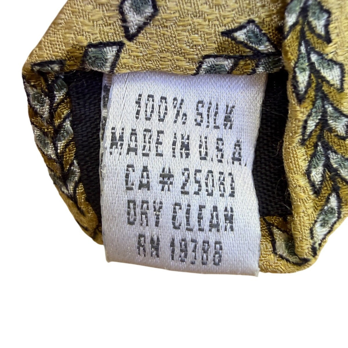 Disney Mens Gold 100% Silk Tie With Mickey Mouse Design Pattern