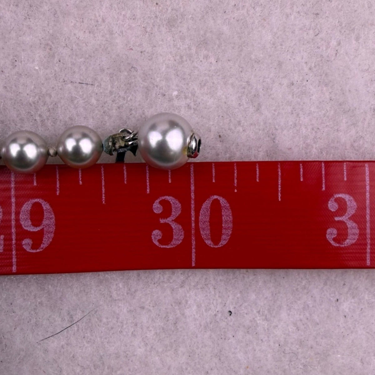 Holly Yashi Womens Silver Tone Faux Pearl Necklace Lustrous Elegant Strand