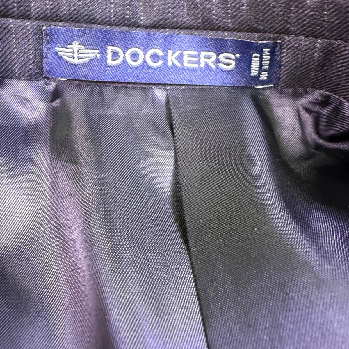 Dockers Mens Black Two-Button Suit Jacket Classy Office Ready Blazer 42R