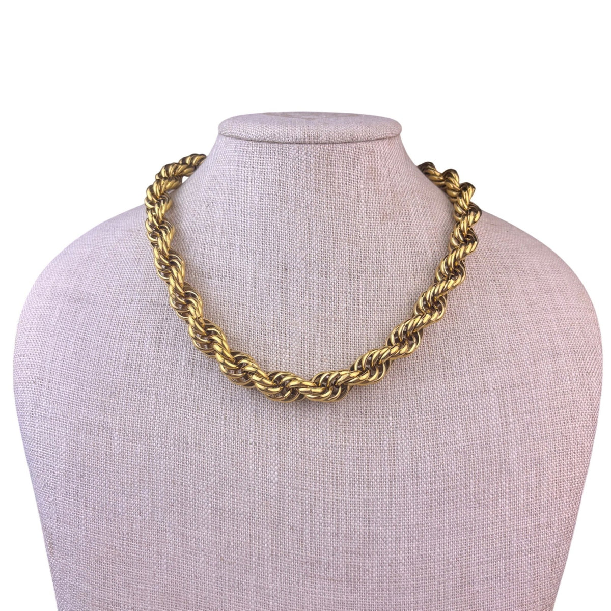 Monet Womens Gold Tone Metal Twisted Rope Chain Necklace Vintage Style 