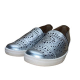 Earth Women’s Silver Metallic Slip-On Perforated Leather Tangelo Shoes Size 10B