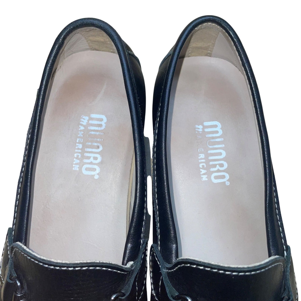 Munro American Women’s Black Leather Horse Bit Accent Loafers Size 6W