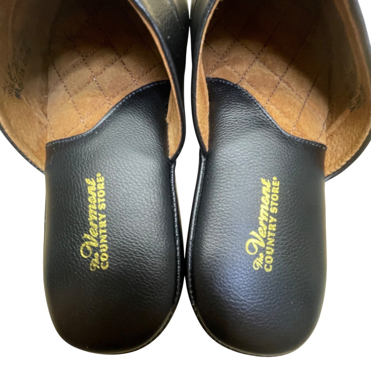 The Vermont Country Store Men’s Black Leather Slip-On House Slippers Size 9M