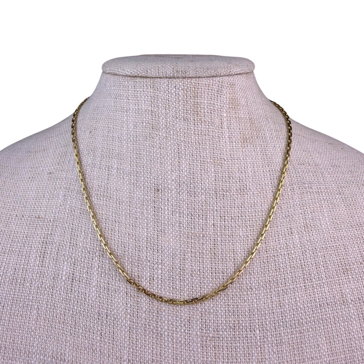 Gold Tone Womens Chain Necklace Adjustable Hook Clasp Lightweight Elegant Piece