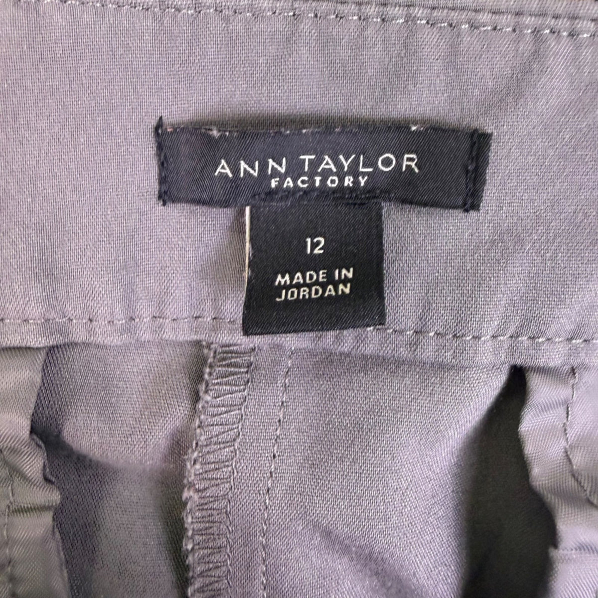 Ann Taylor Womens Light Gray Dress Pants Flat Front Button Details  Size 12