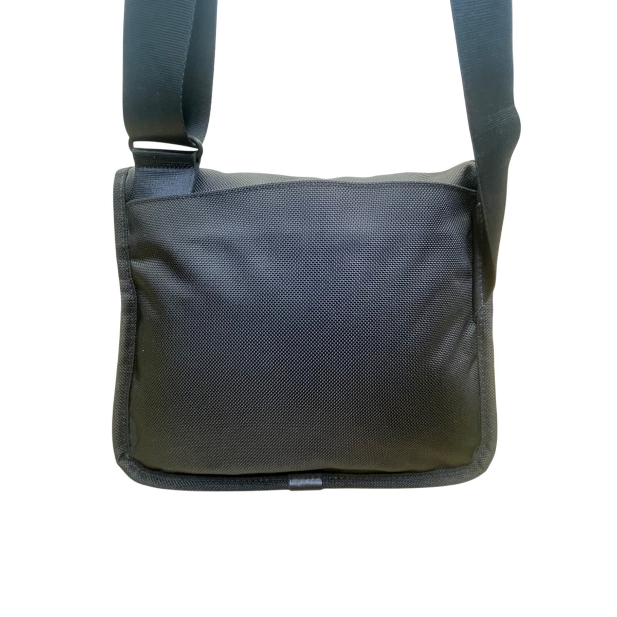 Tumi Mens Black Nylon Adjustable Strap With Zippered Pockets Messenger Bag