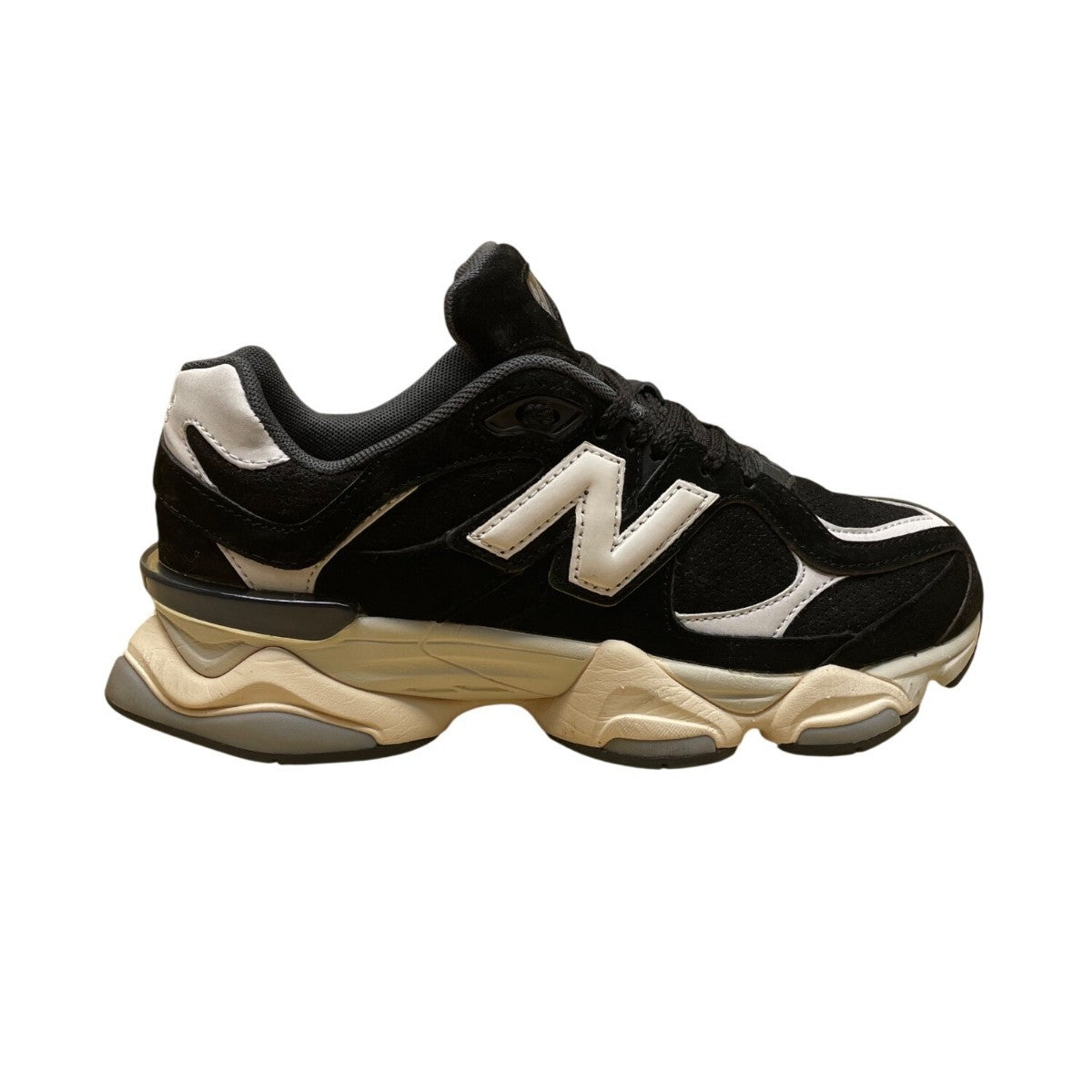 New Balance Men’s Black & White Suede & Mesh 9060 Athletic Sneakers Size 6.5