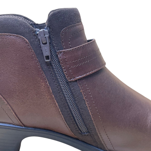 Orthofeet Women’s Brown Leather Buckle Detail Heeled Ankle Boots Size 11M