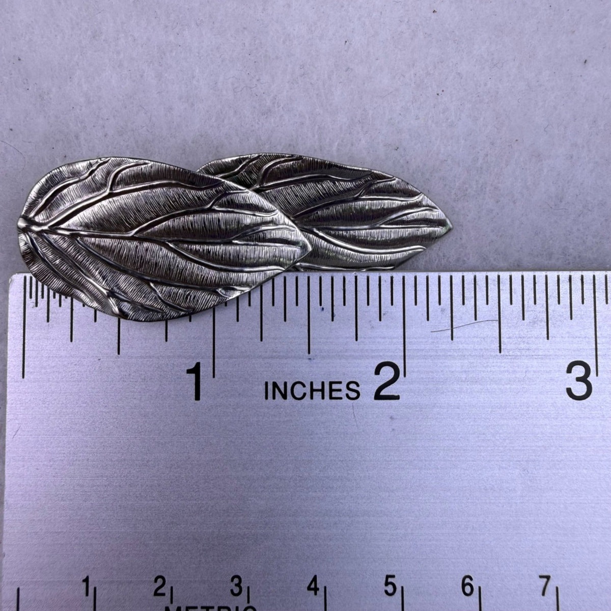 Vintage Silver Tone Womens Leaf Clip-On Earrings Double Leaf Design
