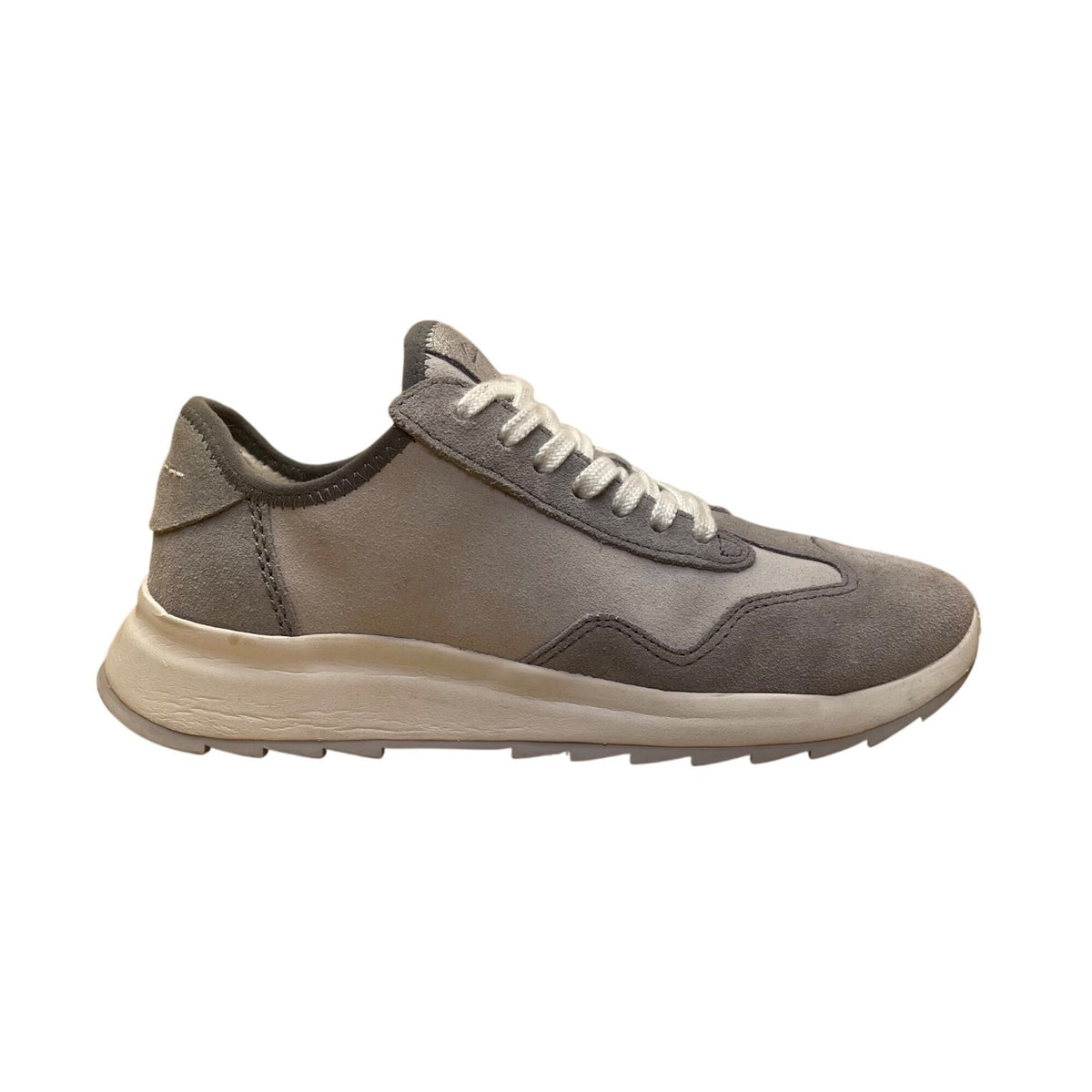 Clarks Women’s Gray Suede With Cushioned Insole Lace-Up Casual Sneakers Size 8