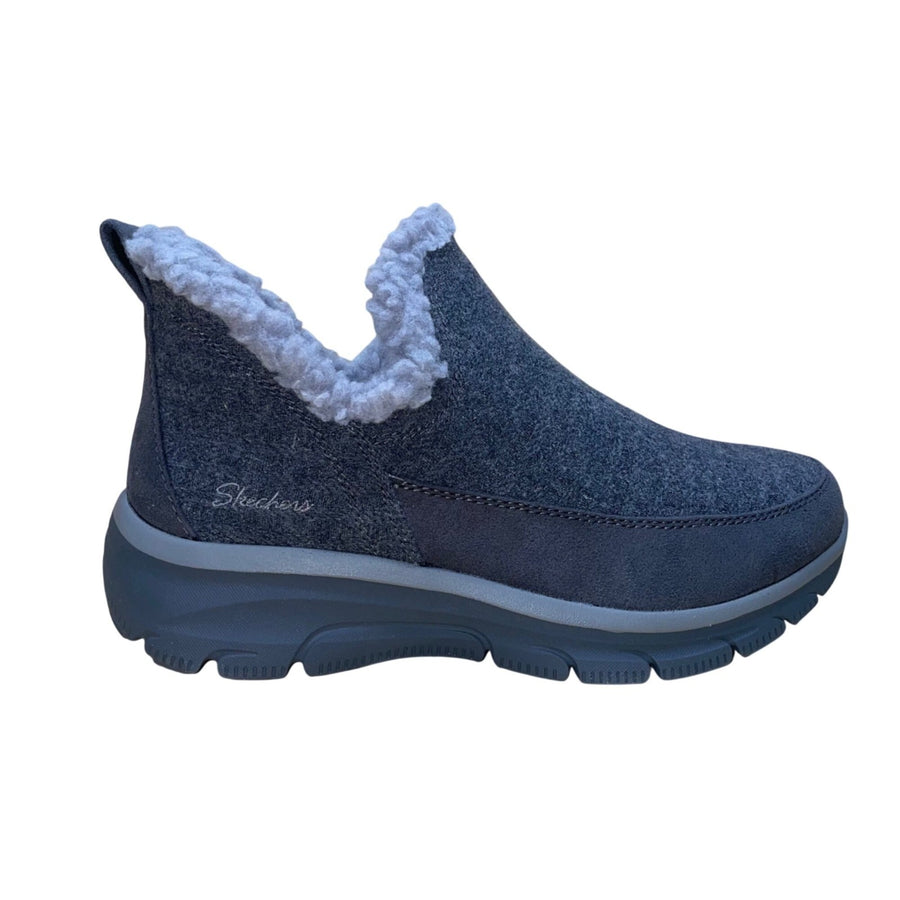 Skechers Women’s Charcoal Gray Easy-Going Winter Kiss Relaxed Fit Booties Size 7