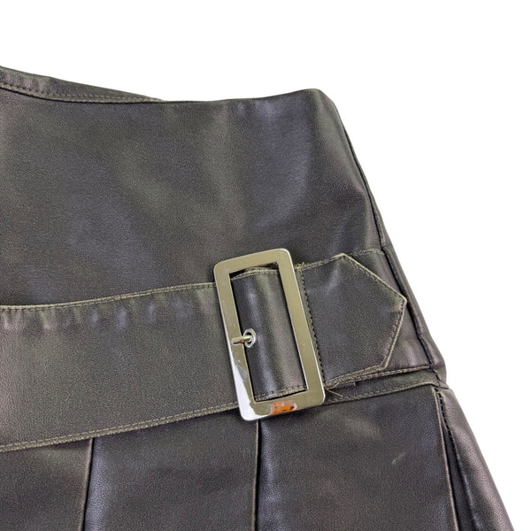 Pretty Little Thing Women Black Faux Leather Mini Pleated Skirt W/Buckle Sz  0
