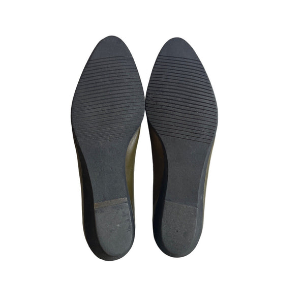 Vintage Salvatore Ferragamo Women's Olive Green Flat Shoes Sz 8B