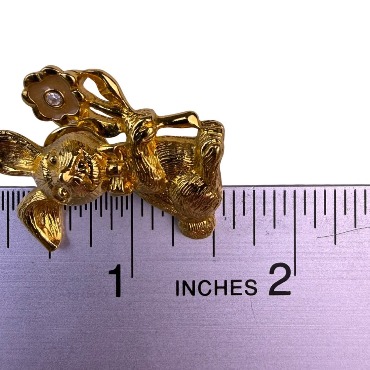 Avon Womens Gold Tone Bunny Rabbit Brooch With Flower Pin Vintage 1990