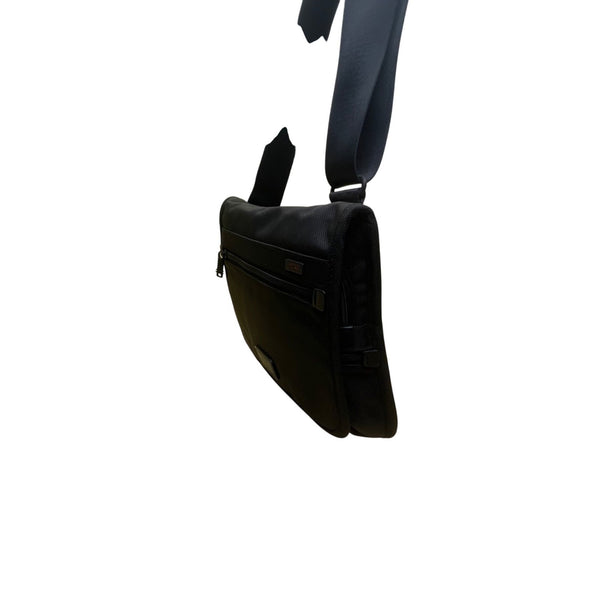 Tumi Mens Black Nylon Adjustable Strap With Zippered Pockets Messenger Bag