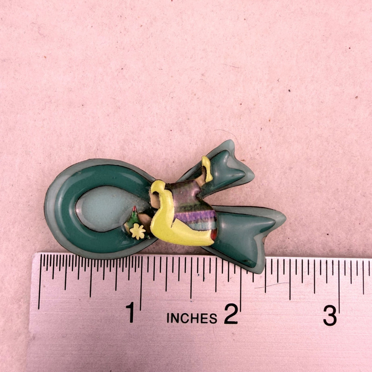 Lucinda Womens Green Handcrafted Ribbon Pin Multicolor Painted Design Brooch