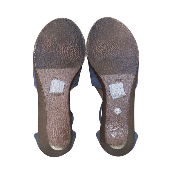 Journee Collection Women’s Gray Suede Open Toe Ankle Strap Wedge Sandals Size 9