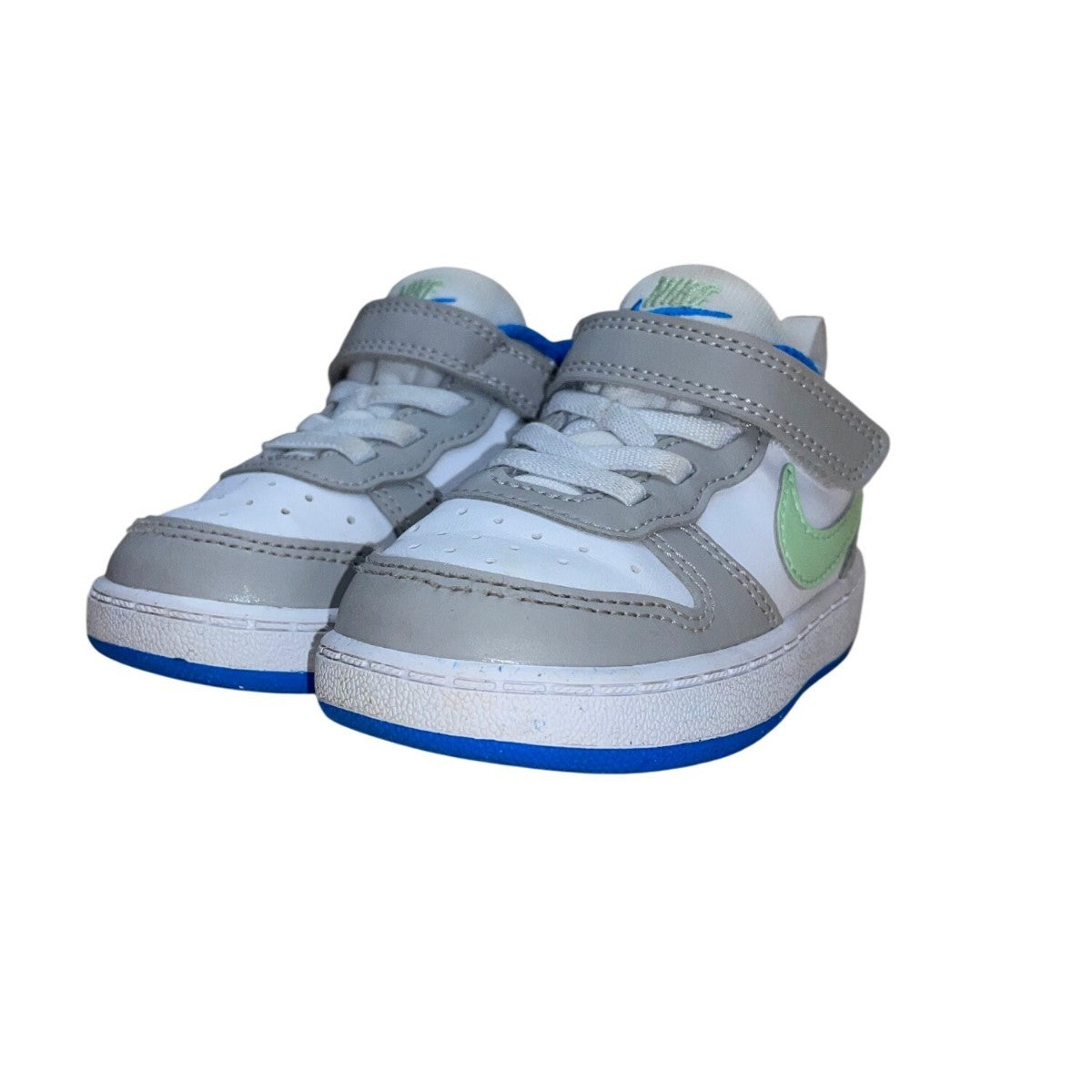 Nike Toddlers Gray & White Leather Adhesive Strap Low Top Shoes Size 6C