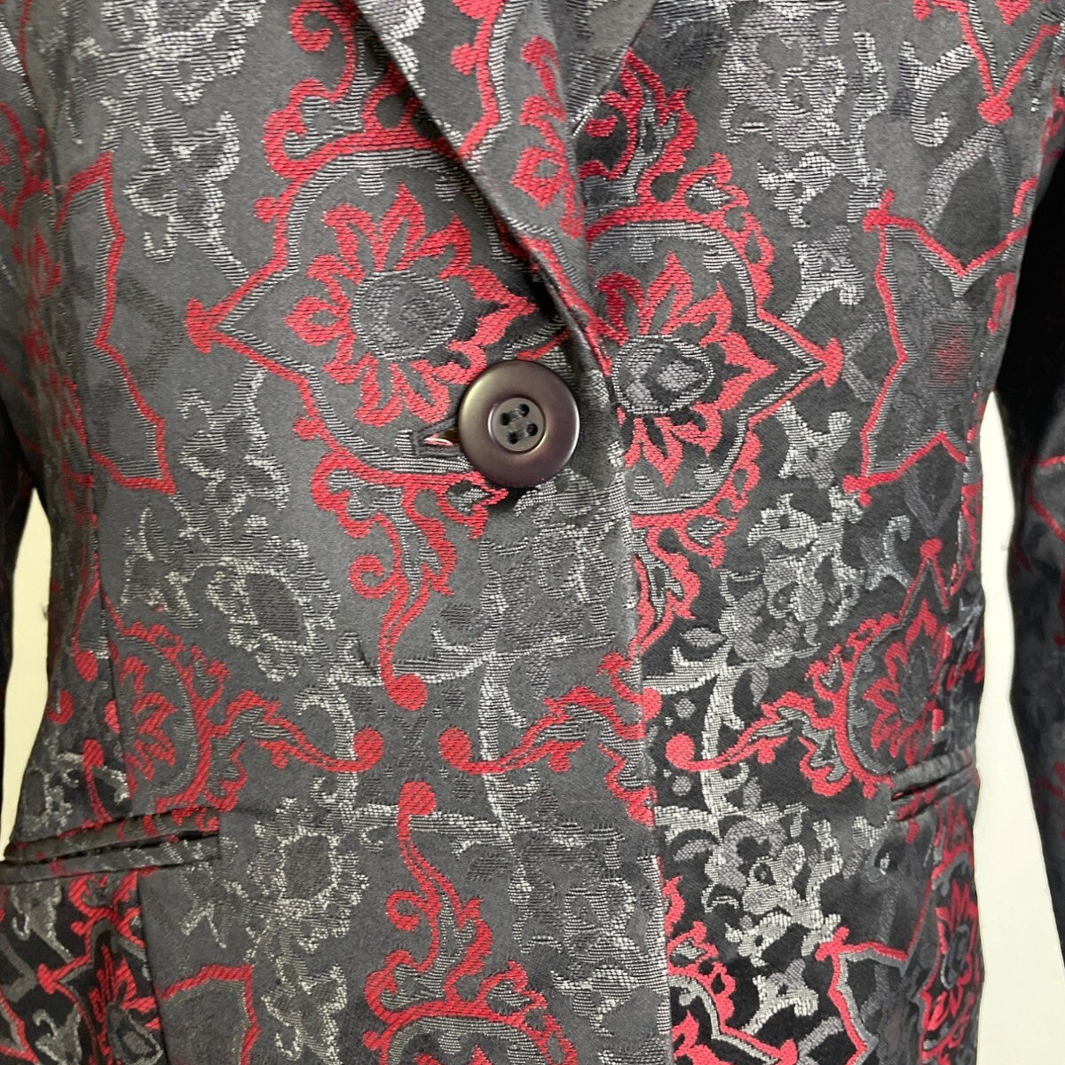 Classiques Entier Women's Black and Burgundy Floral Blazer Size 8 (EUR 38)