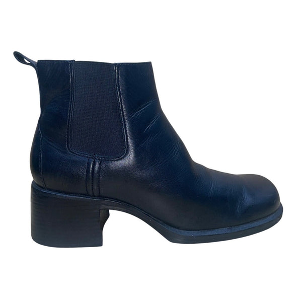 Clarks Women’s Black Leather Slip-On Comfort Chelsea Moma Ankle Boots Size 8M