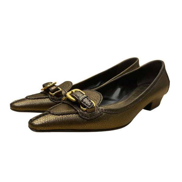 Women’s Gold Leather Buckle Accent Pointed Toe Loafers Low Heel Size EU36.