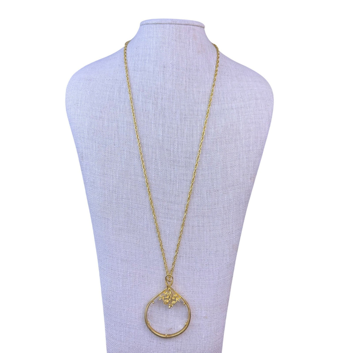 Womens Gold Tone Necklace Magnifying Glass Pendant With Rose Embellishments