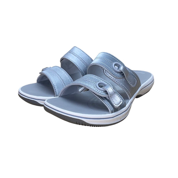 Clarks Women’s Silver Cushion Soft Cloudsteppers Breeze Maye Sandals Size 7