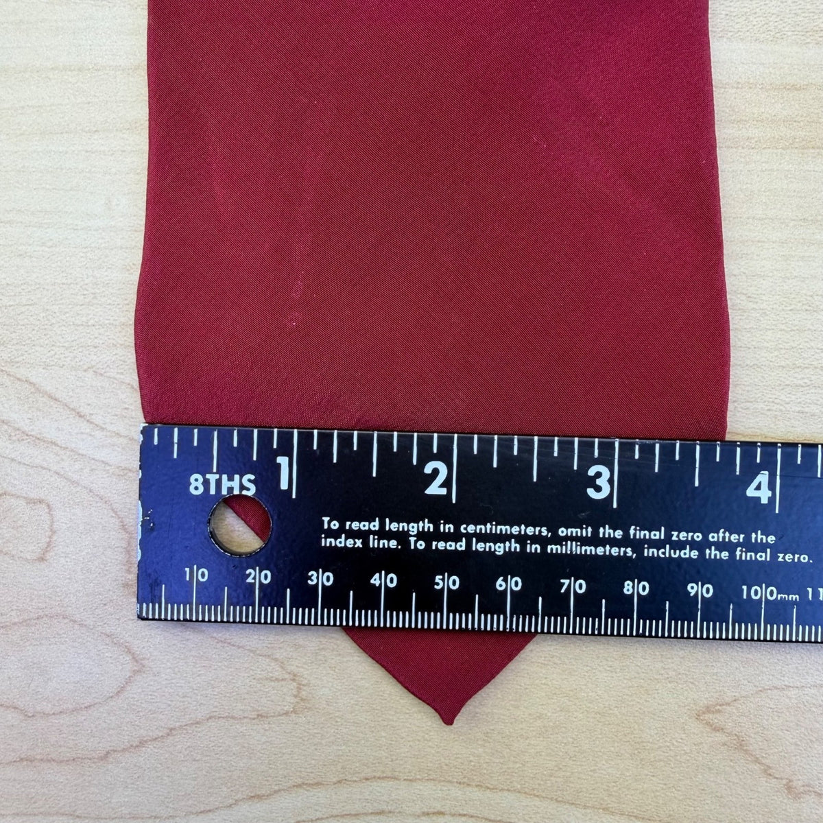 Vichy Davis Mens Burgundy 100% Silk Novelty Golf Print Tie Made In USA