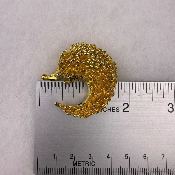Vintage Unknown Gold Tone Textured Brooch With Rhinestone Accent Hedgehog Design