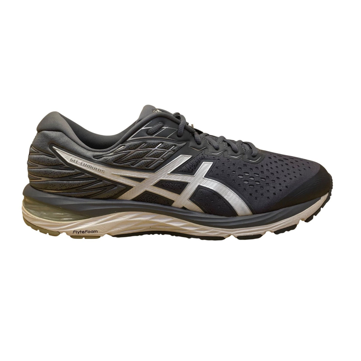 Asics Men’s Gray & White Gel-Cumulus 21 Running Sneakers Size 13