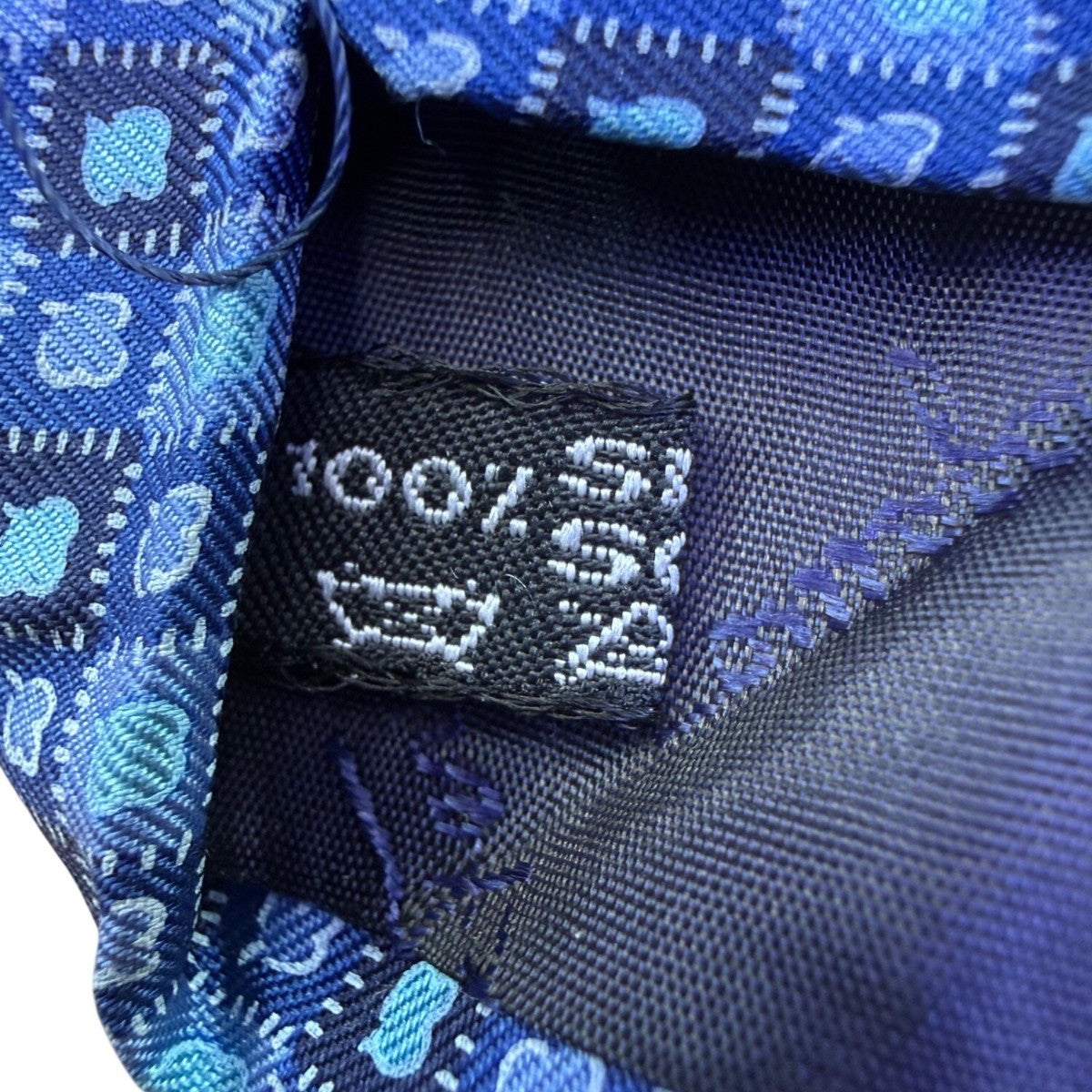 Salvatore Ferragamo Mens Blue 100% Silk Patterned Tie Geometric Design Italy