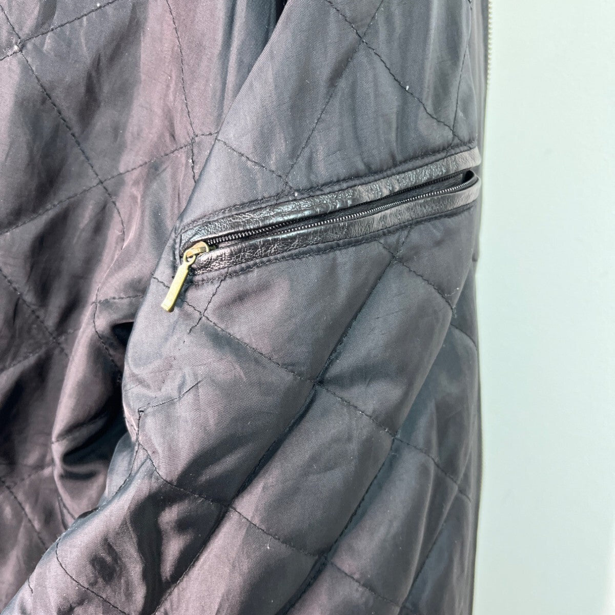 Oil Company Mens Black Leather Jacket With Front Zip & Side Pockets Size L