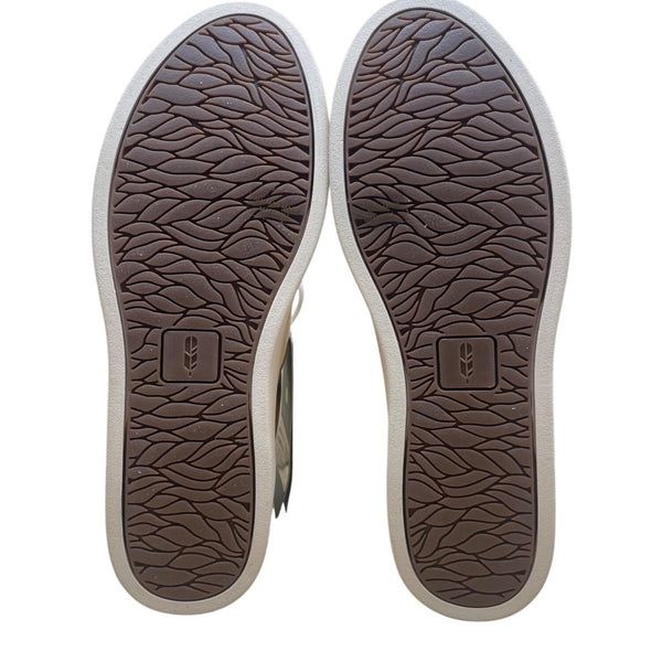 Revitalign Women’s Light Brown Patent Strap Malibu Bella  Sneakers Size 9.5B