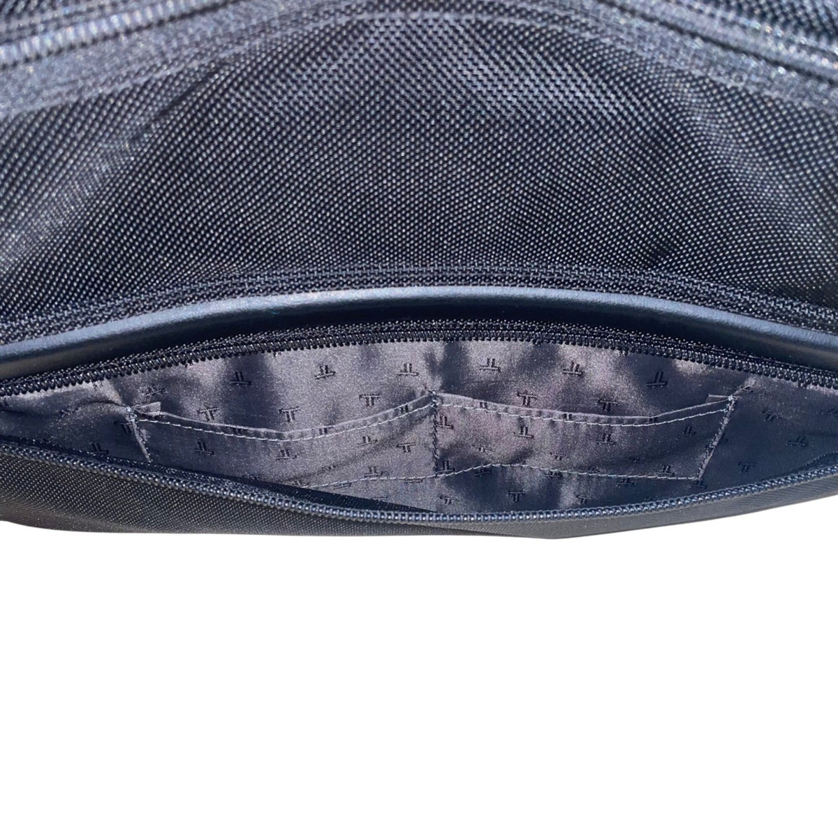 Tumi Men’s Black Ballistic Nylon Zipper Closure Briefcase 2 Way Laptop Bag
