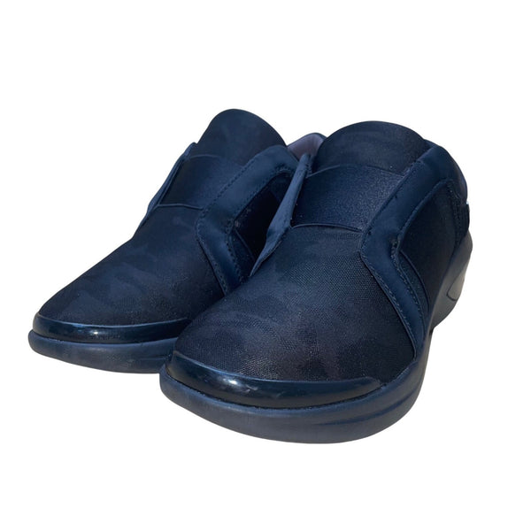 Bzees Women’s Black With Cloud Technology Slip-On Comfort Flavor Shoes Size 8M