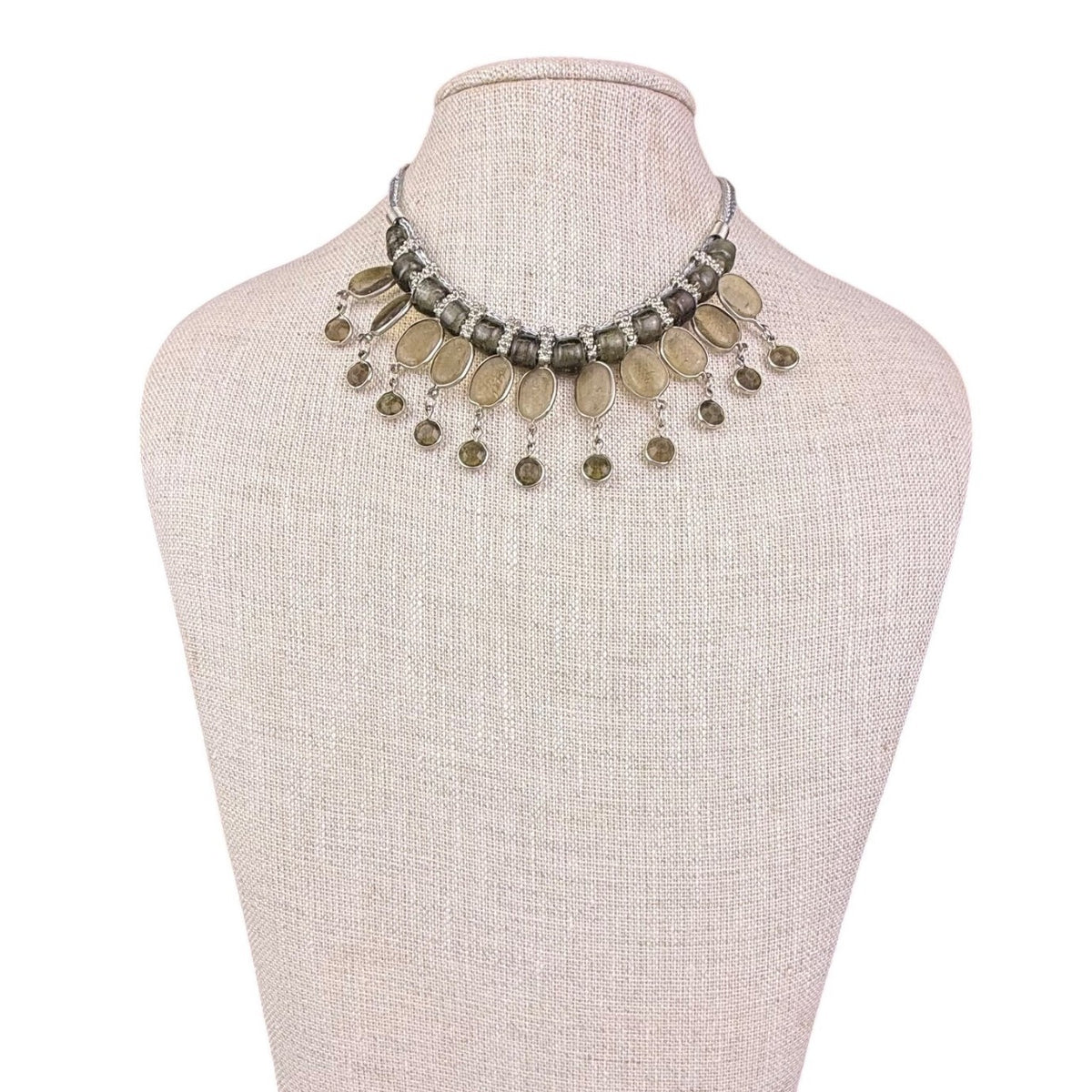Silver Tone Womens Braided Necklace With Oval Translucent Sones And Charms.