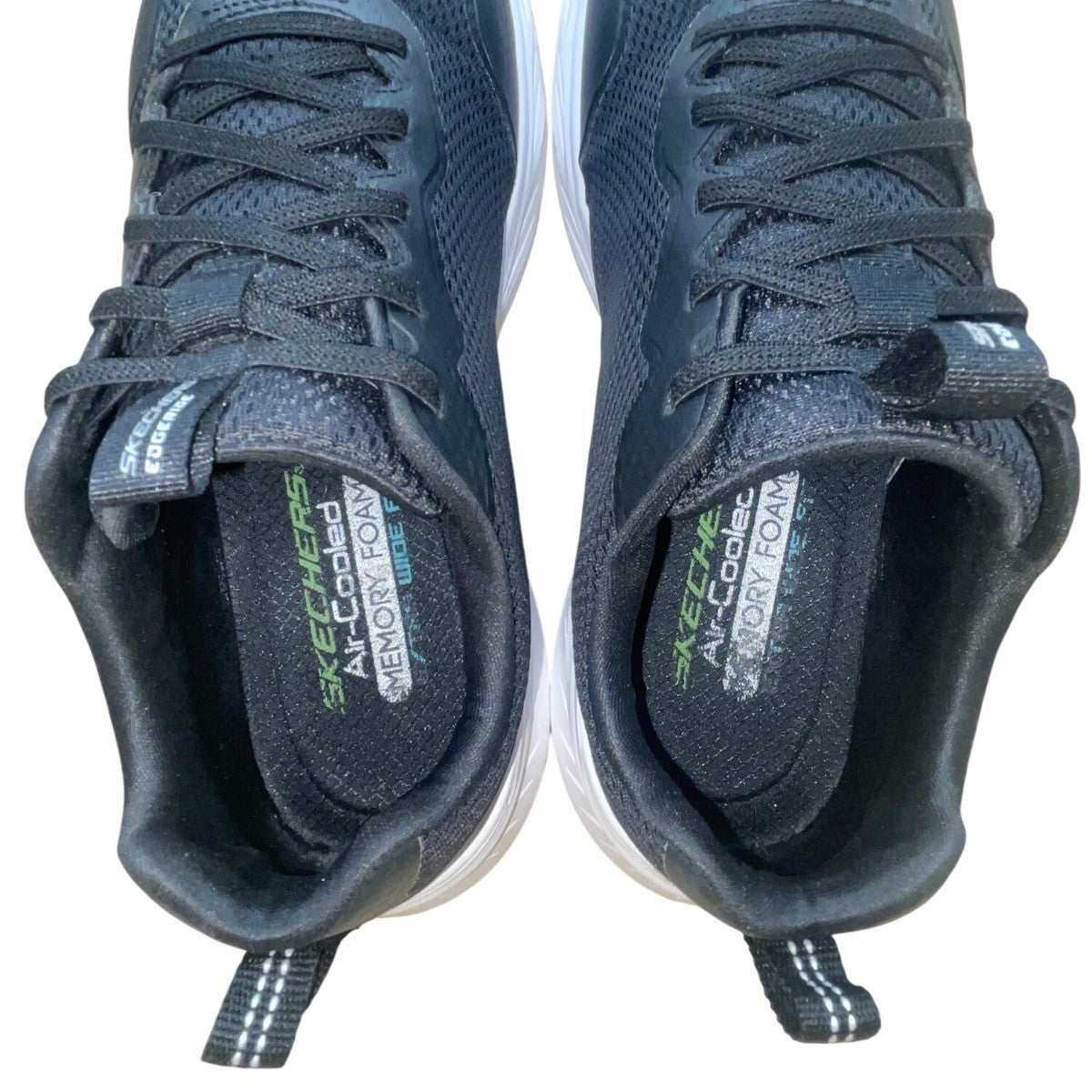 Skechers Men’s Black & White Edgeride Air-Cooled Memory Foam Sneakers Sz 10.5
