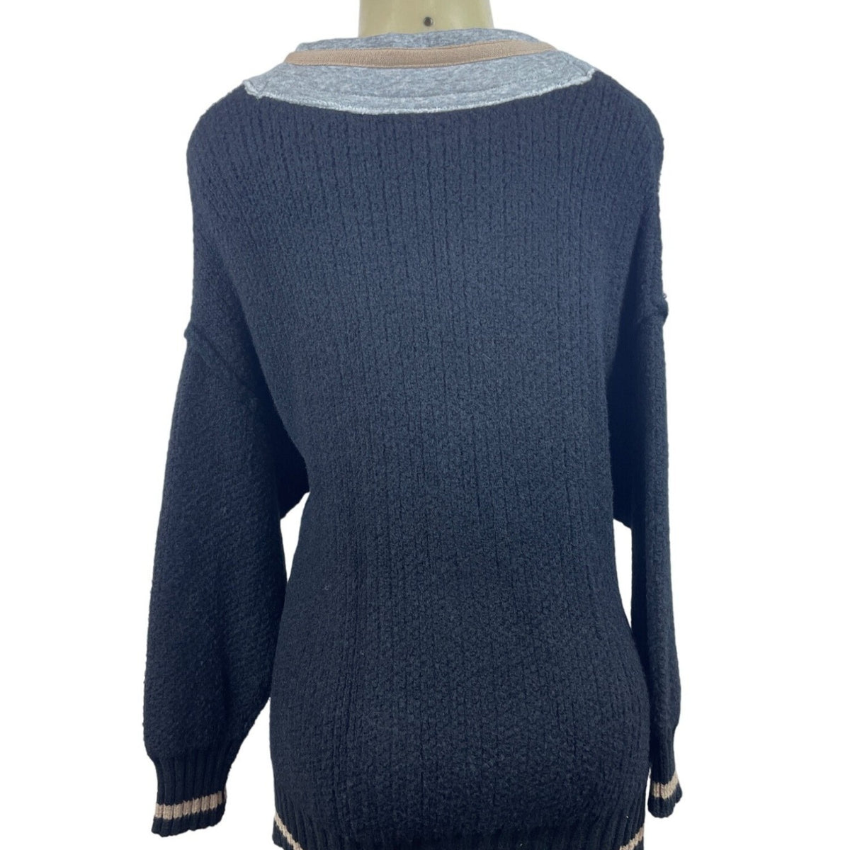 Vintage Hauana Women’s Black V Neck Sweater Sz S - NWT