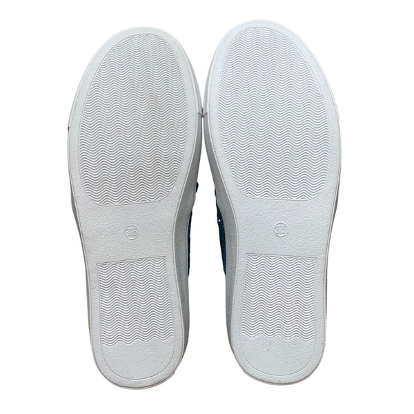 Fever Sole Women’s Blue Glitter Back Heart Accent Slip-On Casual Shoes Size 7