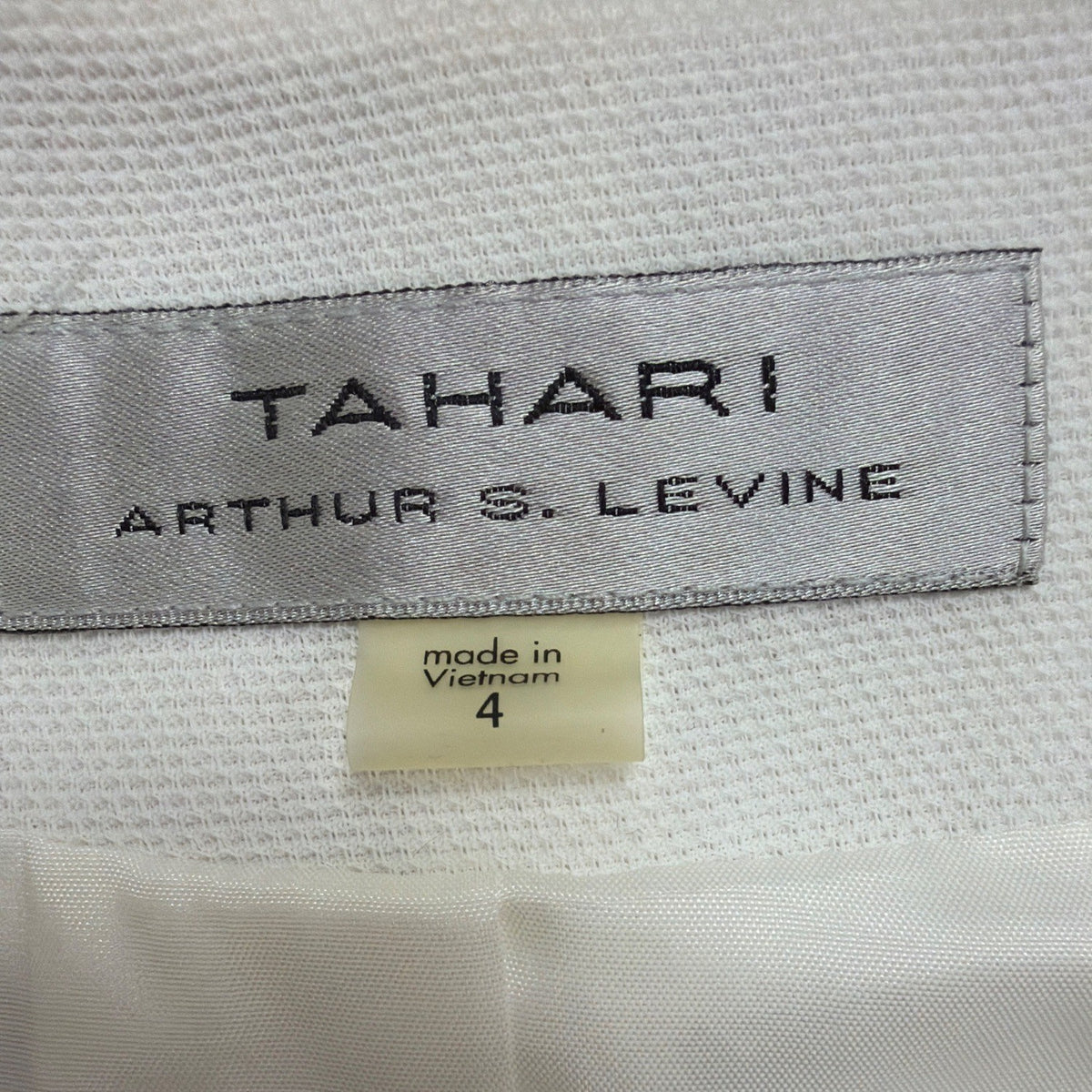 Tahari Womens White Polyester Short Sleeve Gold Button Detail Blouse Size 4